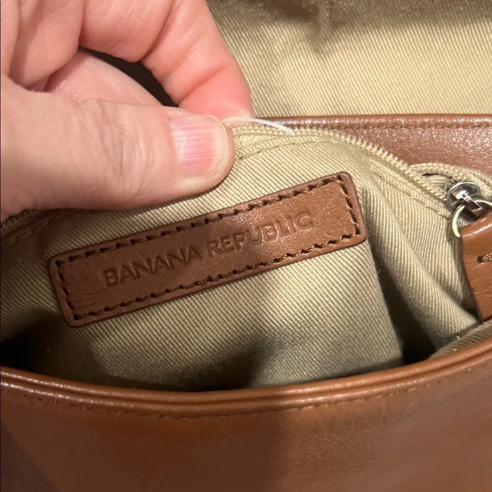 Banana‎ Republic Tan Woven Crossbody Bag